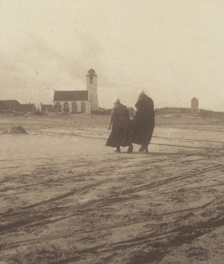 Scurrying Home by Alfred Stieglitz