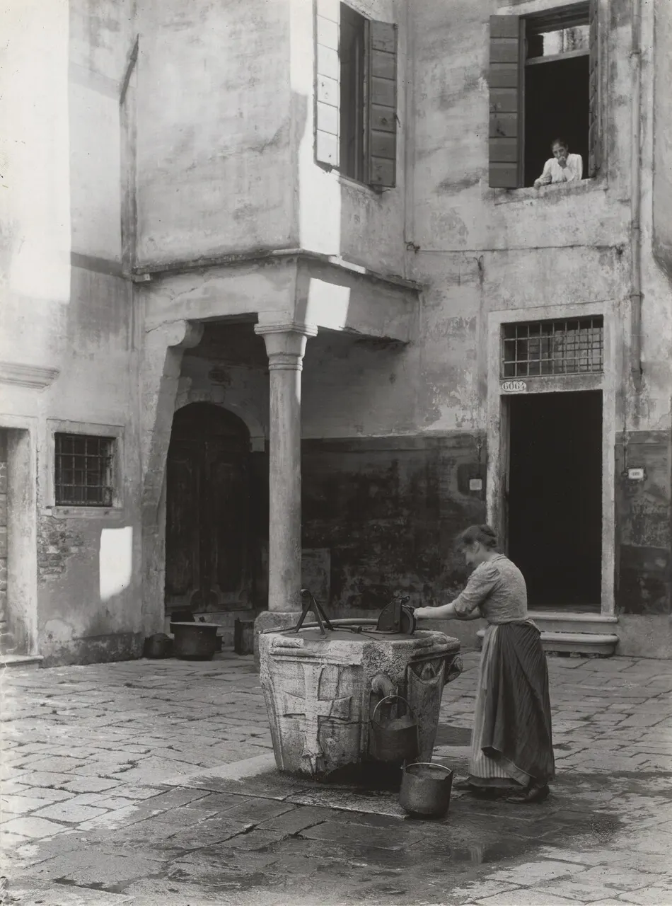 A Venetian Well by Alfred Stieglitz