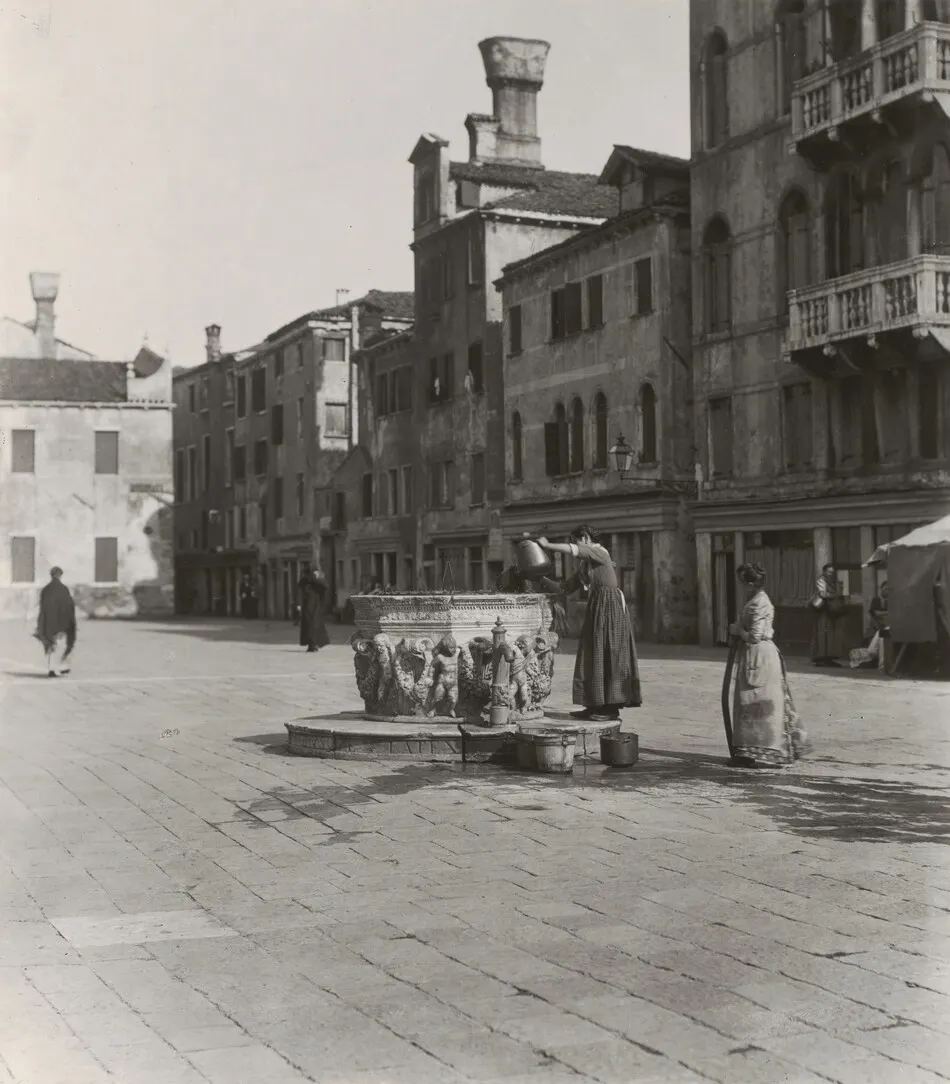 A Venetian Well by Alfred Stieglitz