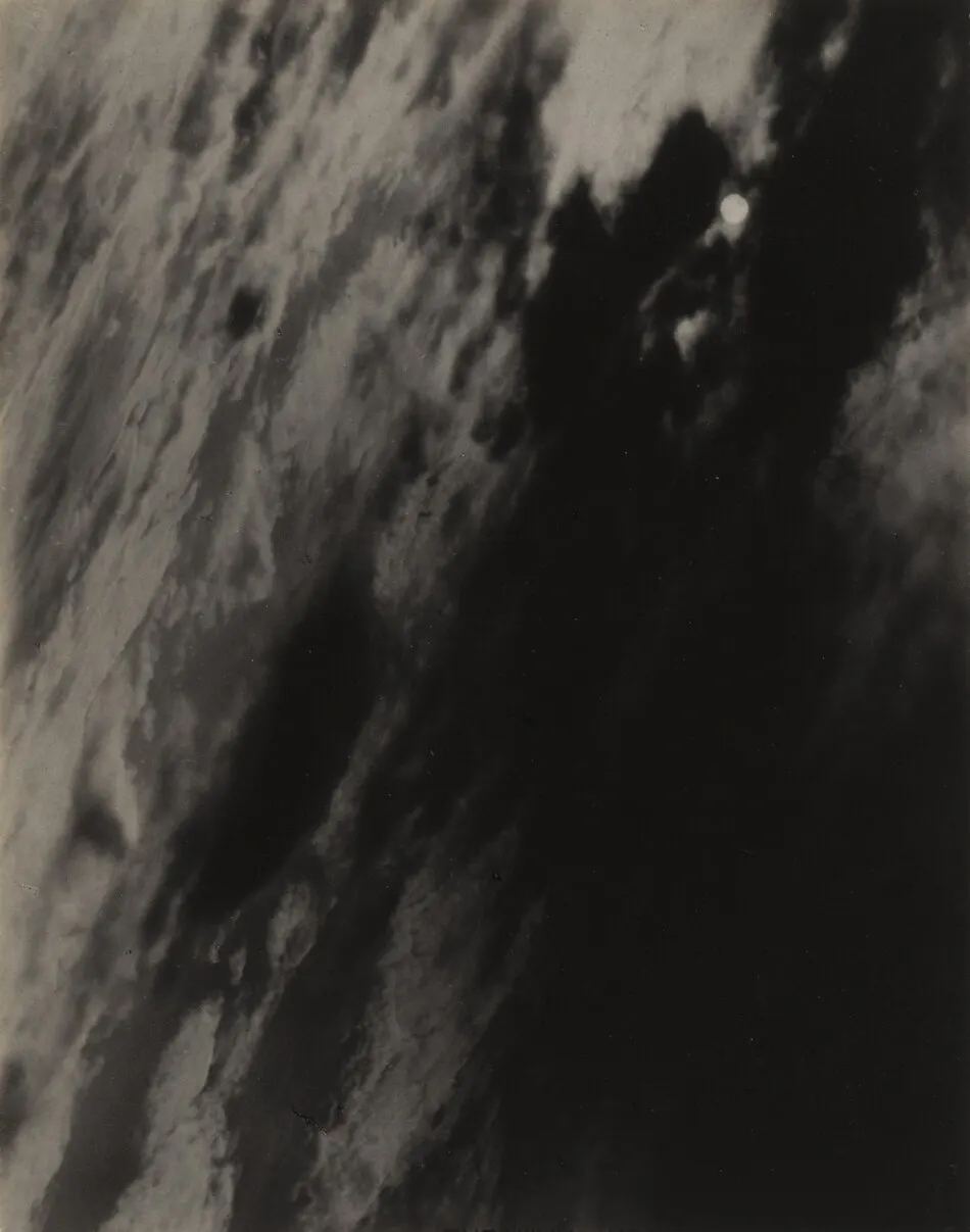 Equivalent O6 by Alfred Stieglitz